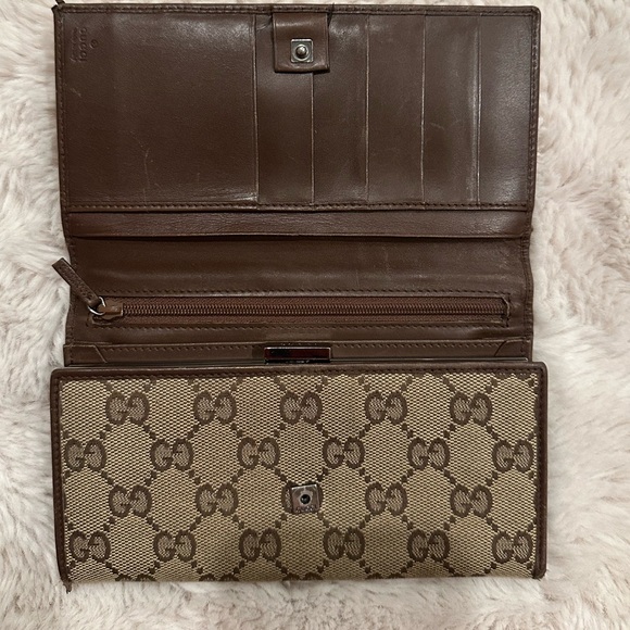 Gucci Wallet - Picture 2 of 5
